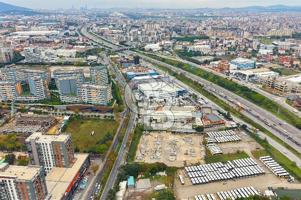 Sancaktepe 'de satılık ticari imarlı arsa