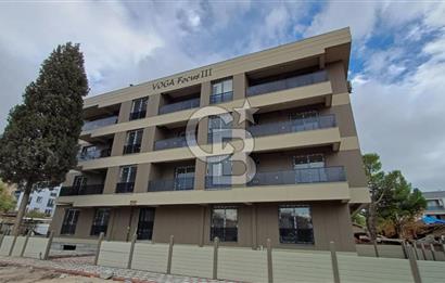 MANİSA MURADİYE'DE HAVUZLU GENİŞ YOL CEPHE MANZARALI SATILIK 1+1 DAİRE 
