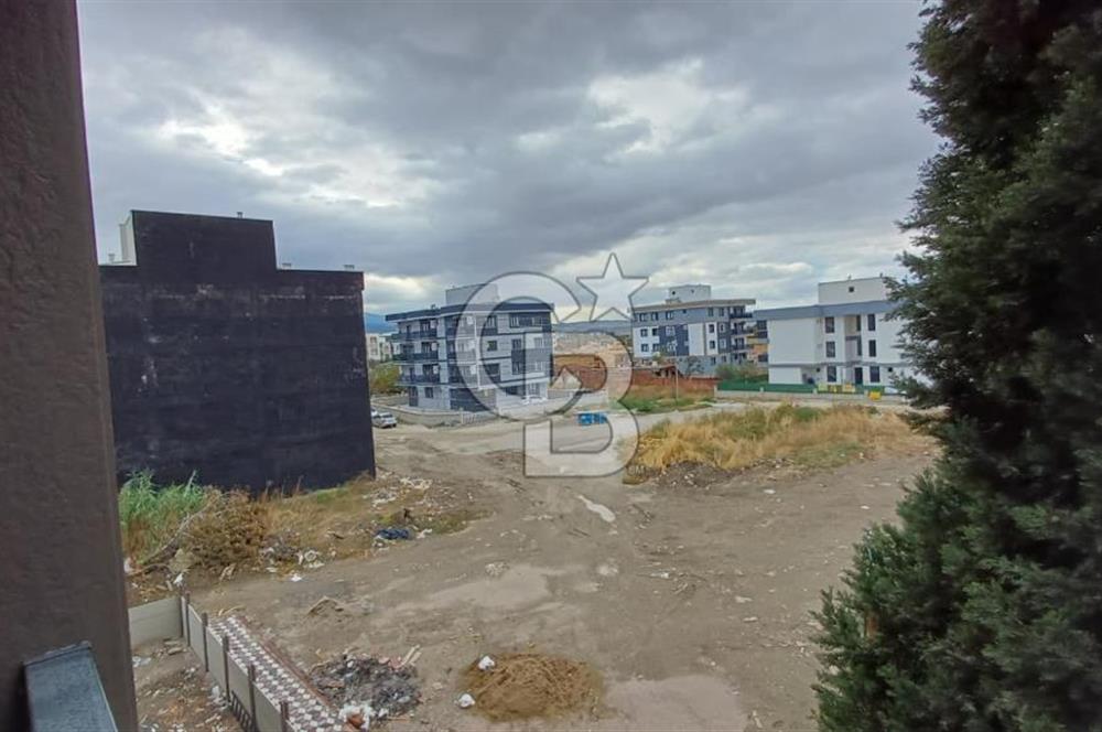 MANİSA MURADİYE'DE HAVUZLU GENİŞ YOL CEPHE MANZARALI SATILIK 1+1 DAİRE 