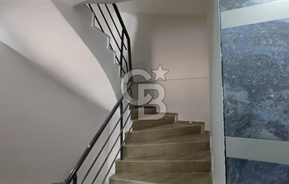 MANİSA MURADİYE'DE HAVUZLU GENİŞ YOL CEPHE MANZARALI SATILIK 1+1 DAİRE 