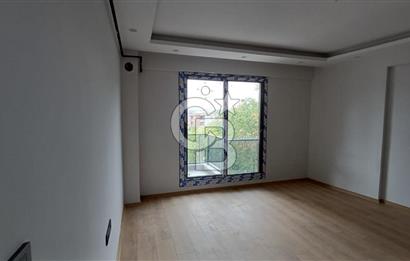 MANİSA MURADİYE'DE HAVUZLU GENİŞ YOL CEPHE MANZARALI SATILIK 1+1 DAİRE 