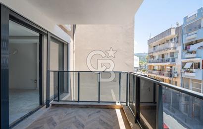 Marmaris Merkezde Denize 60 Metre Sıfır 2+1 Satılık Daire