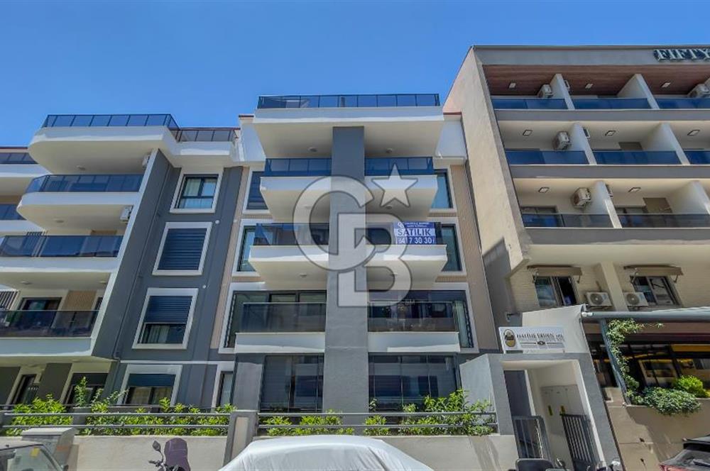 Marmaris Merkezde Denize 60 Metre Sıfır 2+1 Satılık Daire