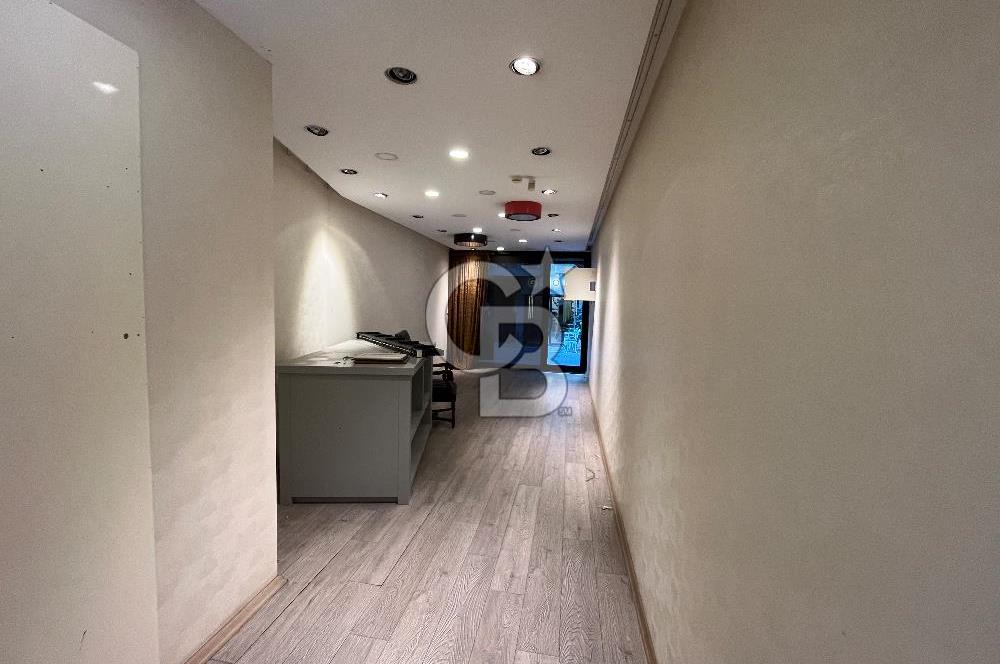 Karşıyaka Çarşı Ankara İlkokulu Sokağında Kiralık Dükkan