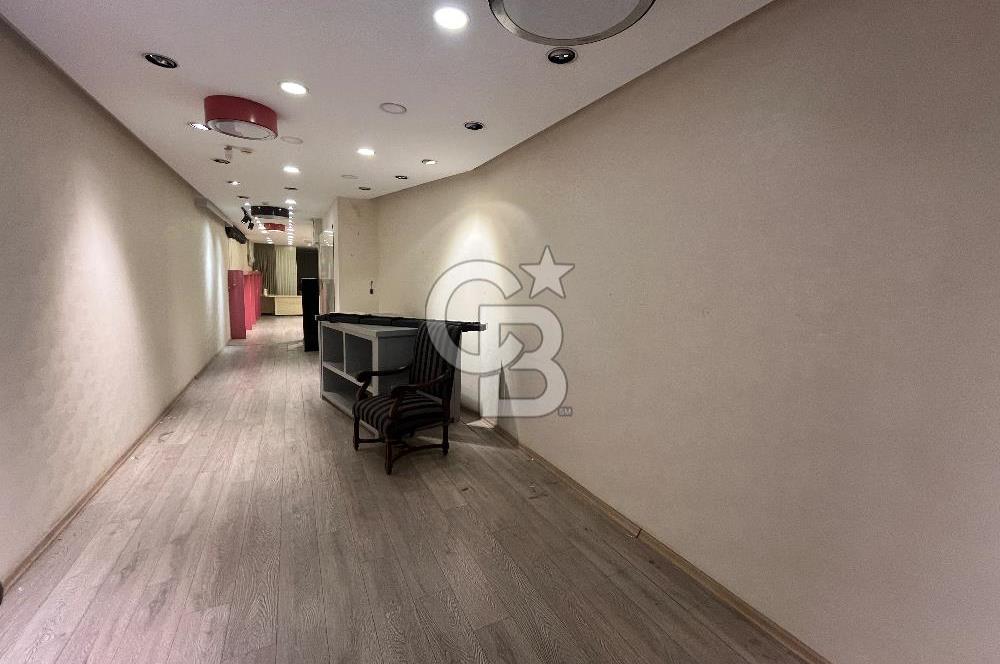 Karşıyaka Çarşı Ankara İlkokulu Sokağında Kiralık Dükkan