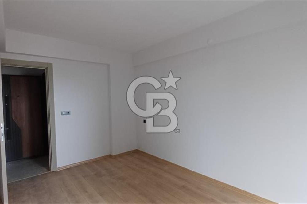 MANİSA MURADİYE'DE HAVUZLU GENİŞ YOL CEPHE MANZARALI SATILIK 1+1 DAİRE 
