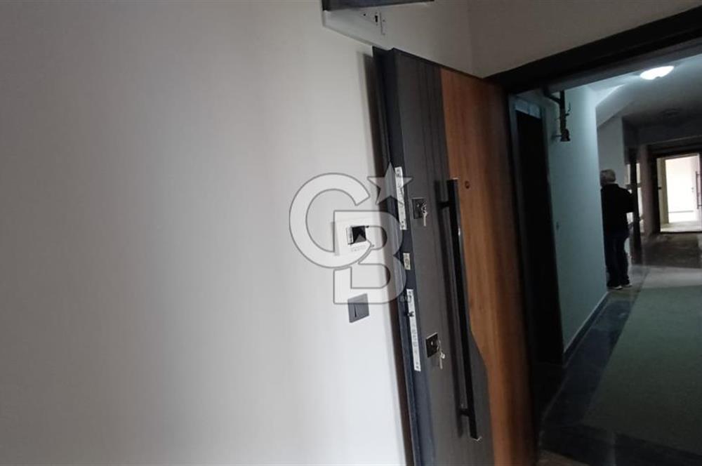 MANİSA MURADİYE'DE HAVUZLU GENİŞ YOL CEPHE MANZARALI SATILIK 1+1 DAİRE 