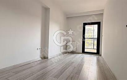 Bayraklı Mansuroğlu Mahallesinde Satılık 3+1 Daire