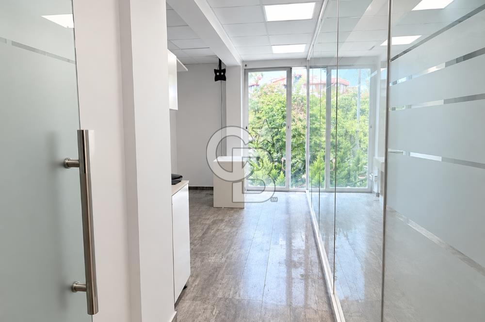 BÜYÜK SARAY MEYDANI CADDESİNDE TEMİZ BAKIMLI 200m2 DÜKKAN