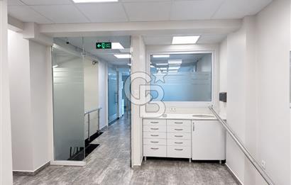 BÜYÜK SARAY MEYDANI CADDESİNDE TEMİZ BAKIMLI 200m2 DÜKKAN