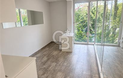 BÜYÜK SARAY MEYDANI CADDESİNDE TEMİZ BAKIMLI 200m2 DÜKKAN