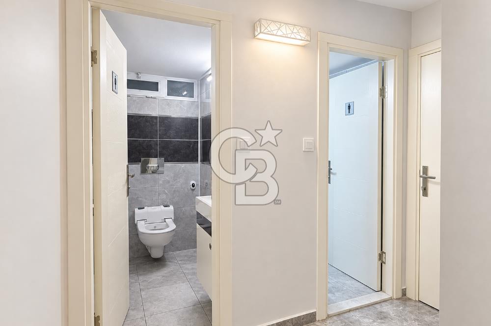 BÜYÜK SARAY MEYDANI CADDESİNDE TEMİZ BAKIMLI 200m2 DÜKKAN