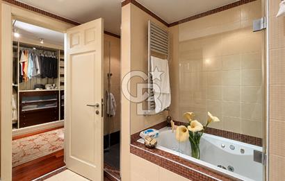 METROCİTY REZİDANS'TA ÇİFT TAPULU DENİZ MANZARALI HARİKA DAİRE.