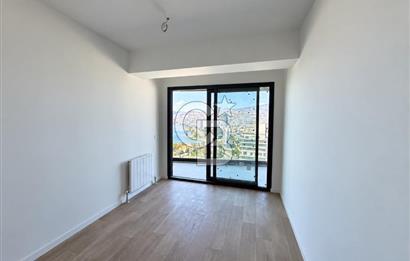 İnci Smyrna' da Büyük Tip Deniz Manzaralı Satılık 1+1 Daire
