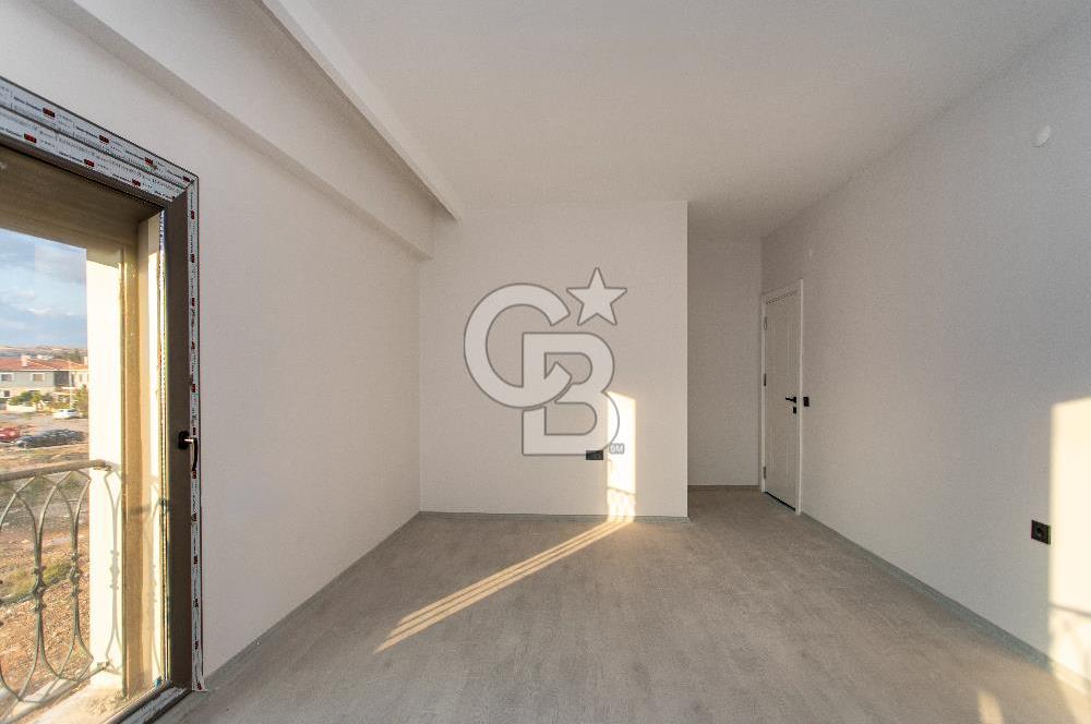 Foça Bağarası Hacıveli Mah. Merkezi Konumda Satılık 2+1 Daire