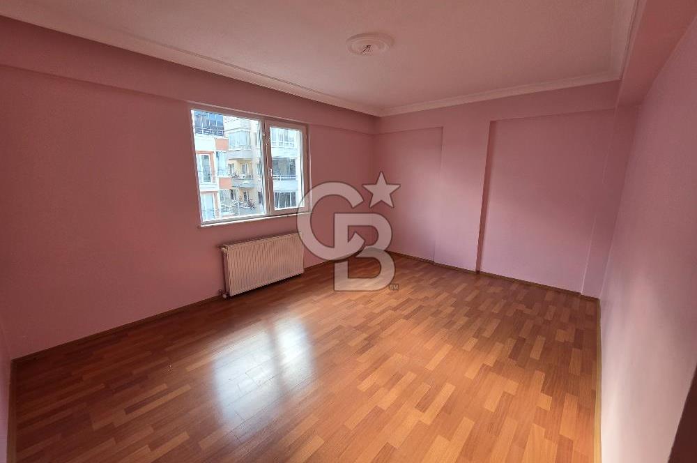 ALSANCAK CADDE YAKINI - Otoparklı , Güney Cephe, Satılık 3+1 Daire