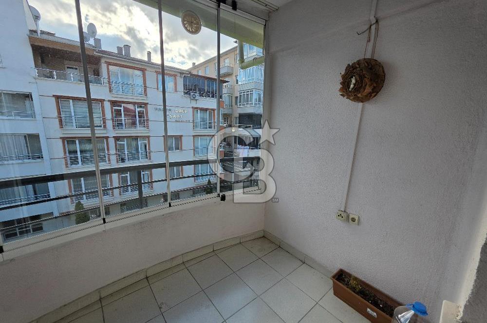 ALSANCAK CADDE YAKINI - Otoparklı , Güney Cephe, Satılık 3+1 Daire