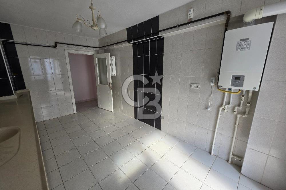 ALSANCAK CADDE YAKINI - Otoparklı , Güney Cephe, Satılık 3+1 Daire