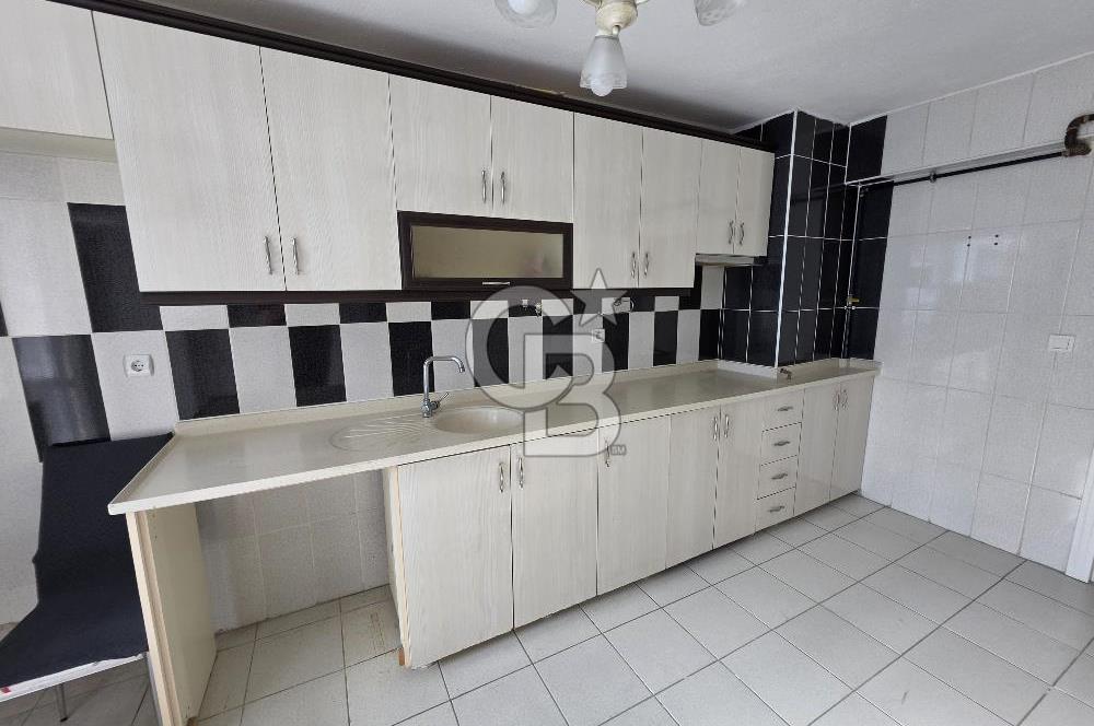 ALSANCAK CADDE YAKINI - Otoparklı , Güney Cephe, Satılık 3+1 Daire