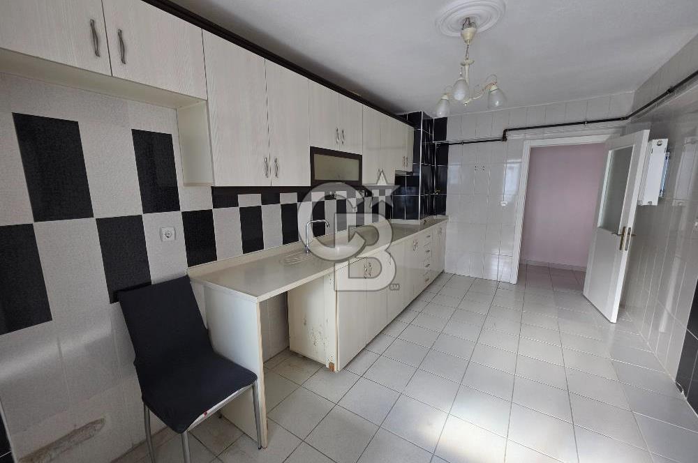 ALSANCAK CADDE YAKINI - Otoparklı , Güney Cephe, Satılık 3+1 Daire
