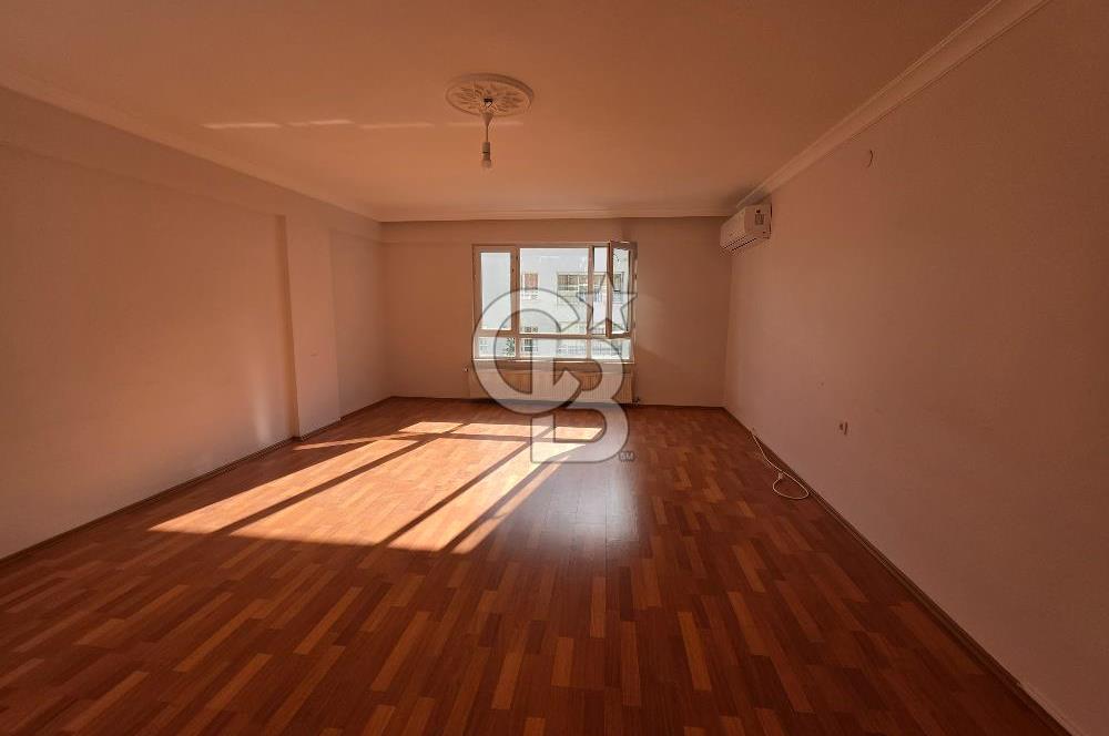 ALSANCAK CADDE YAKINI - Otoparklı , Güney Cephe, Satılık 3+1 Daire
