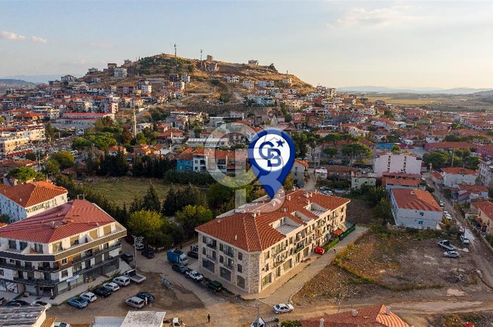Foça Bağarası Hacıveli Mah. Merkezi Konumda Satılık 2+1 Daire