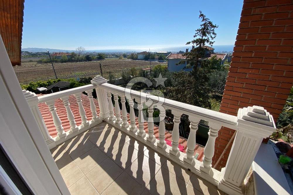 Büyükçekmecede Deniz Manzaralı Havuzlu Eşyalı Kiralık Villa
