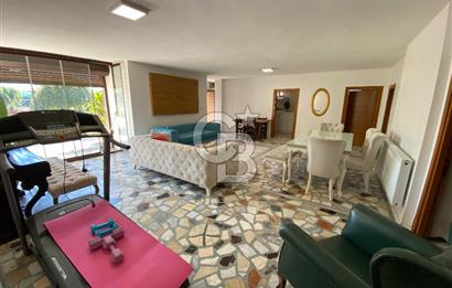 Büyükçekmecede Deniz Manzaralı Havuzlu Eşyalı Kiralık Villa