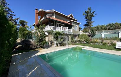 Büyükçekmecede Deniz Manzaralı Havuzlu Eşyalı Kiralık Villa