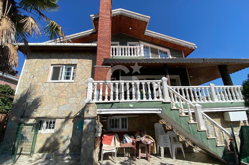 Büyükçekmecede Deniz Manzaralı Havuzlu Eşyalı Kiralık Villa