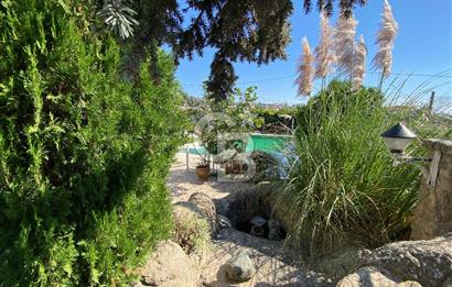 Büyükçekmecede Deniz Manzaralı Havuzlu Eşyalı Kiralık Villa