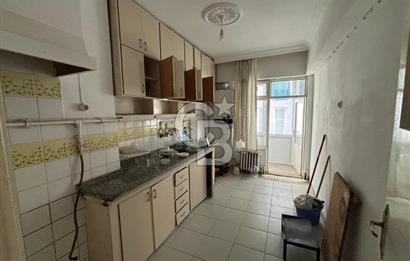 YAZI ÇARŞI'DA CADDE CEPHELİ ARA KAT BOŞ 2+1 DAİRE