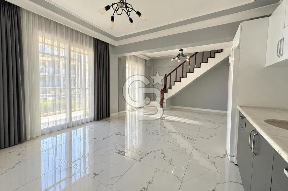 MYRA 3 SİTESİ'NDE HAVUZ MANZARALI SATILIK 2+1 DUBLEKS DAİRE