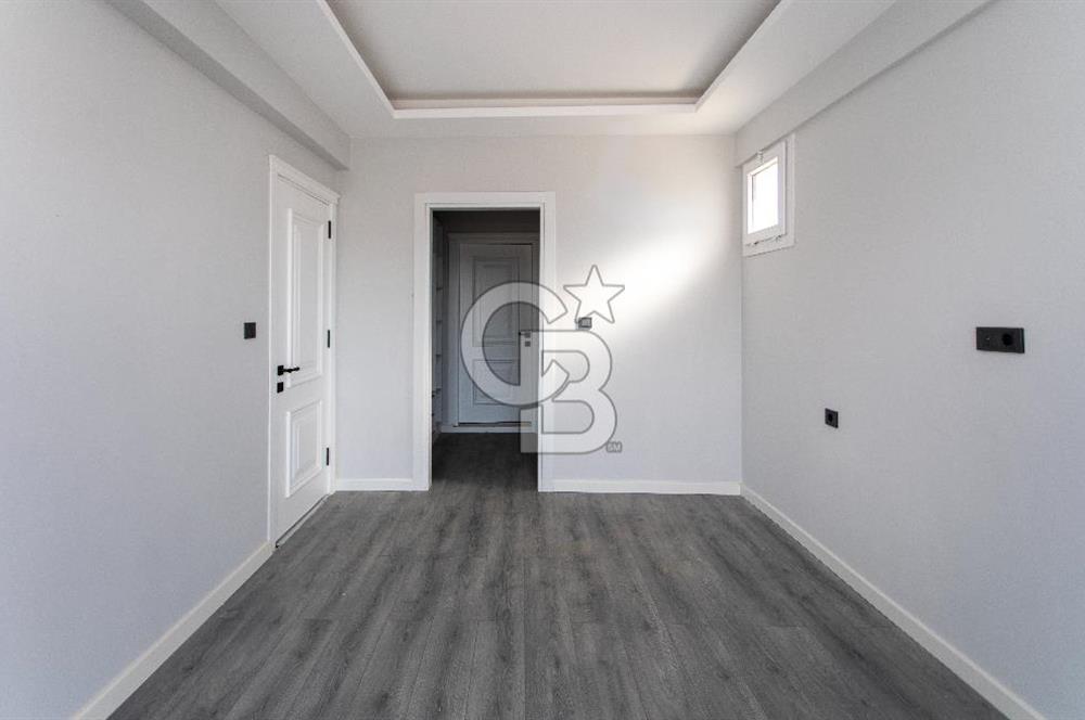 Foçaköy'de Satılık 5+1 Tam Müstakil Havuzlu Villa