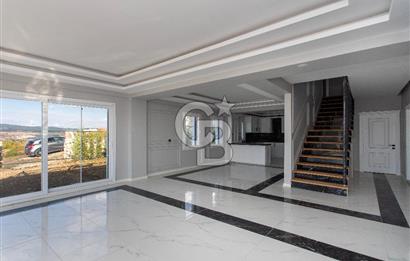 Foçaköy'de Satılık 5+1 Tam Müstakil Havuzlu Villa