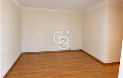 ÜSKÜDAR BULGURLU’DA, ACIBADEM CADDESİ ÜZERİNDE SATILIK 2+1 DAİRE