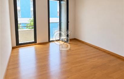 ÜSKÜDAR BULGURLU’DA, ACIBADEM CADDESİ ÜZERİNDE SATILIK 2+1 DAİRE