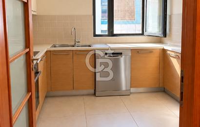 ÜSKÜDAR BULGURLU’DA, ACIBADEM CADDESİ ÜZERİNDE SATILIK 2+1 DAİRE