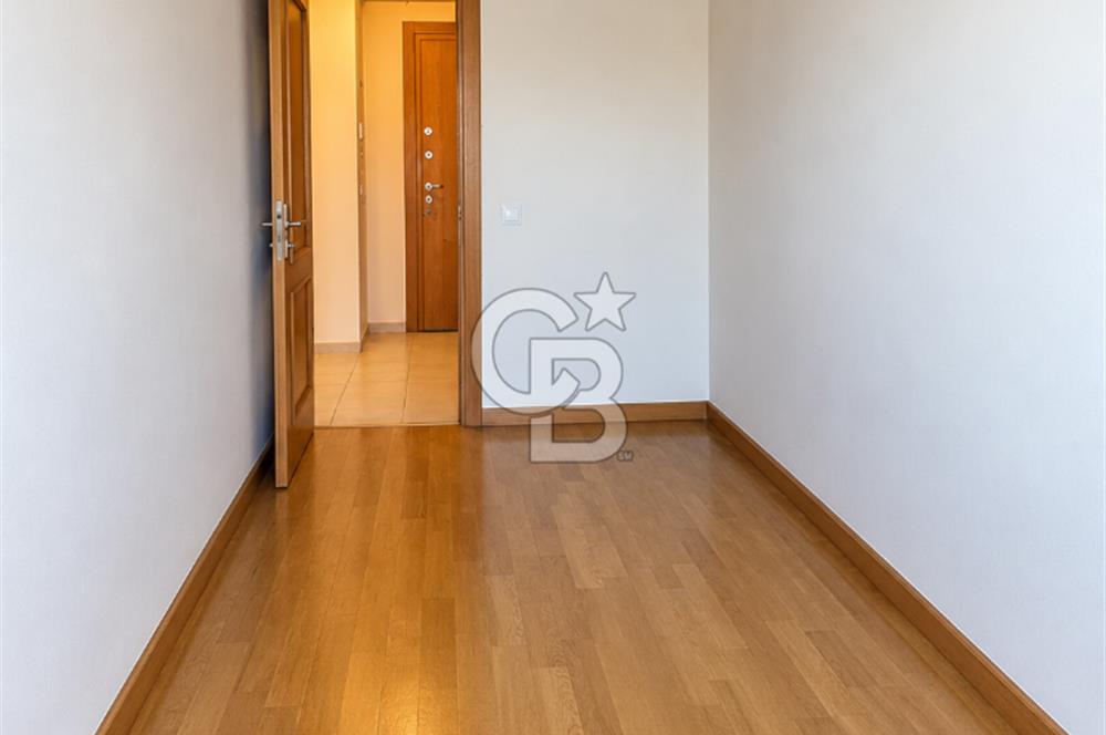 ÜSKÜDAR BULGURLU’DA, ACIBADEM CADDESİ ÜZERİNDE SATILIK 2+1 DAİRE