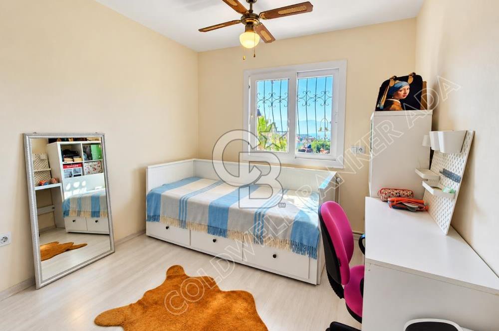 Kadınlar Denizi Mah.Deniz Manzaralı Satılık 4+1 Satılık Villa 