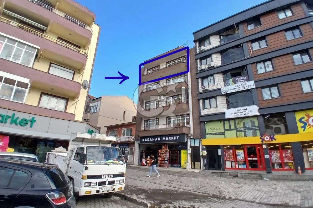 LAPSEKİ ÇARŞI MERKEZİNDE 3+1 KİRALIK DAİRE