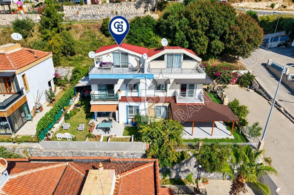 Kadınlar Denizi Mah.Deniz Manzaralı Satılık 4+1 Satılık Villa 