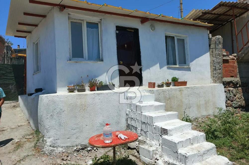 MANİSA SARUHANLI ŞATIRLARDA 875 M² SATILIK EV VE ZEYTİNLİK