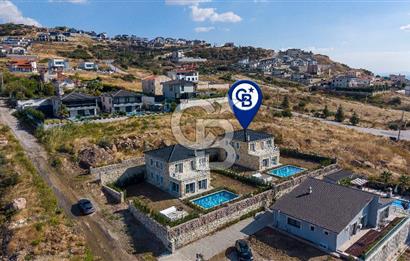 Foçaköy'de Satılık 5+1 Tam Müstakil Havuzlu Villa