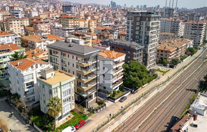 MALTEPE'DE KAPANMAZ DENİZ MANZARALI 200M² SATILIK 4+1 DAİRE