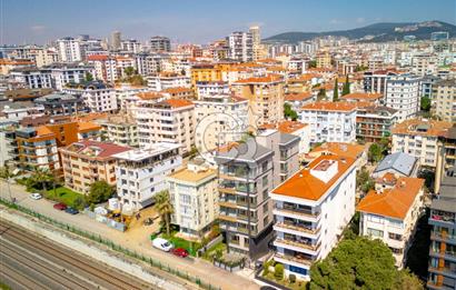 MALTEPE'DE KAPANMAZ DENİZ MANZARALI 200M² SATILIK 4+1 DAİRE