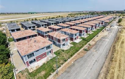 CB SAFİR'den CEVATPAŞA da SİTE İÇERİSİ'nde SATILIK LÜKS VİLLA