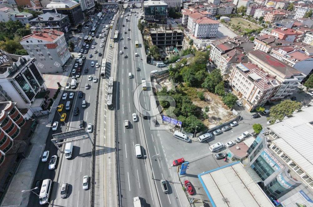 İSTANBUL E-5 KENARINDA İMARLI ARSA
