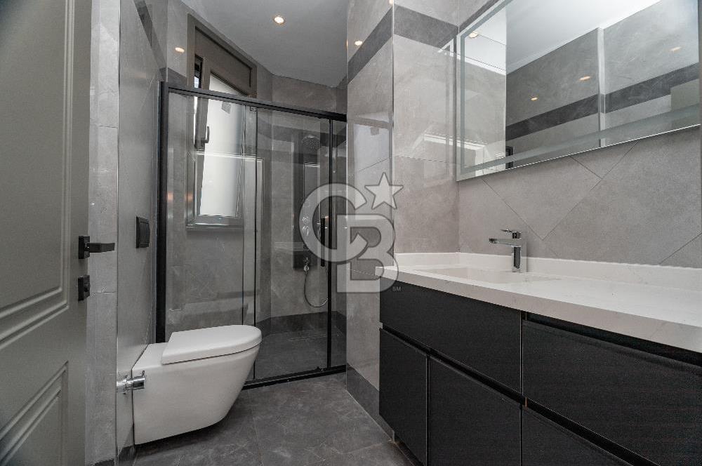 MALTEPE'DE KAPANMAZ DENİZ MANZARALI 200M² SATILIK 4+1 DAİRE