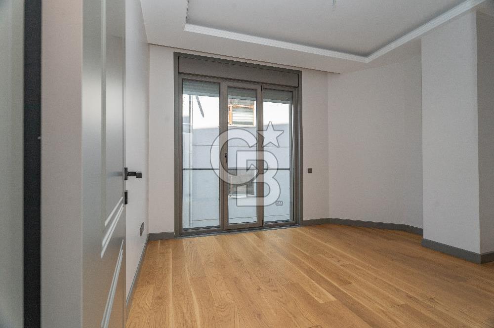 MALTEPE'DE KAPANMAZ DENİZ MANZARALI 200M² SATILIK 4+1 DAİRE